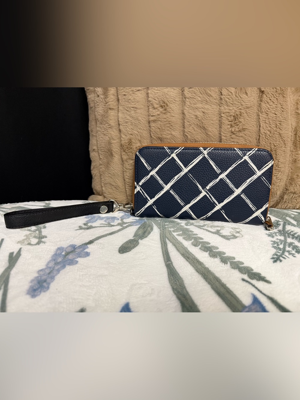 Thirty-One Navy Doodle Line All About The Benjamins Wallet with Strap